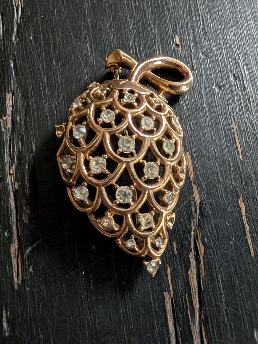 Vintage Crown Trifari 1940s Strawberry Brooch Pin Pendant Pat Pend As Is Repair